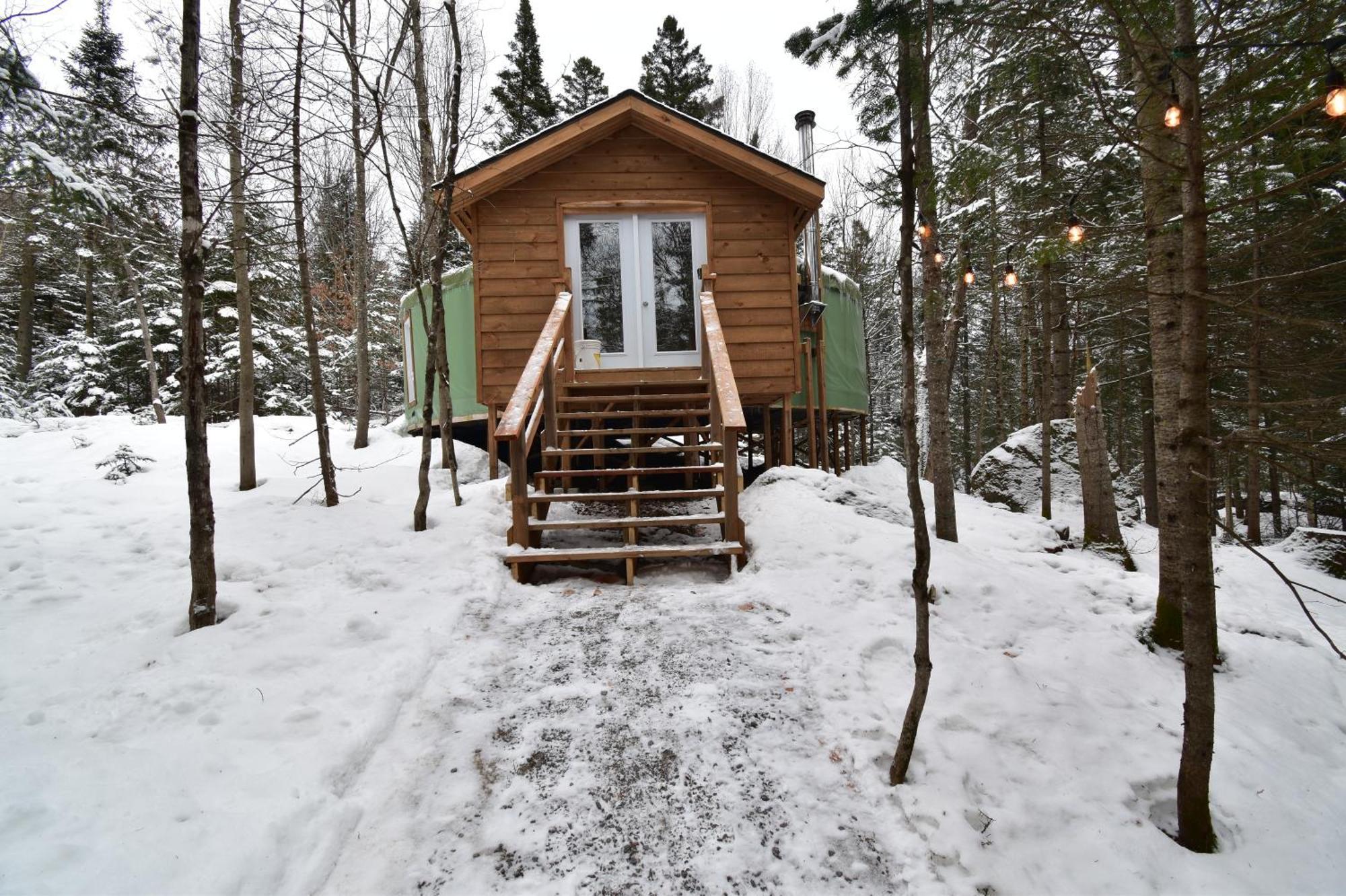 Le Partage Lodge: Destination Plein Air Et Sociale Val-Morin Extérieur photo