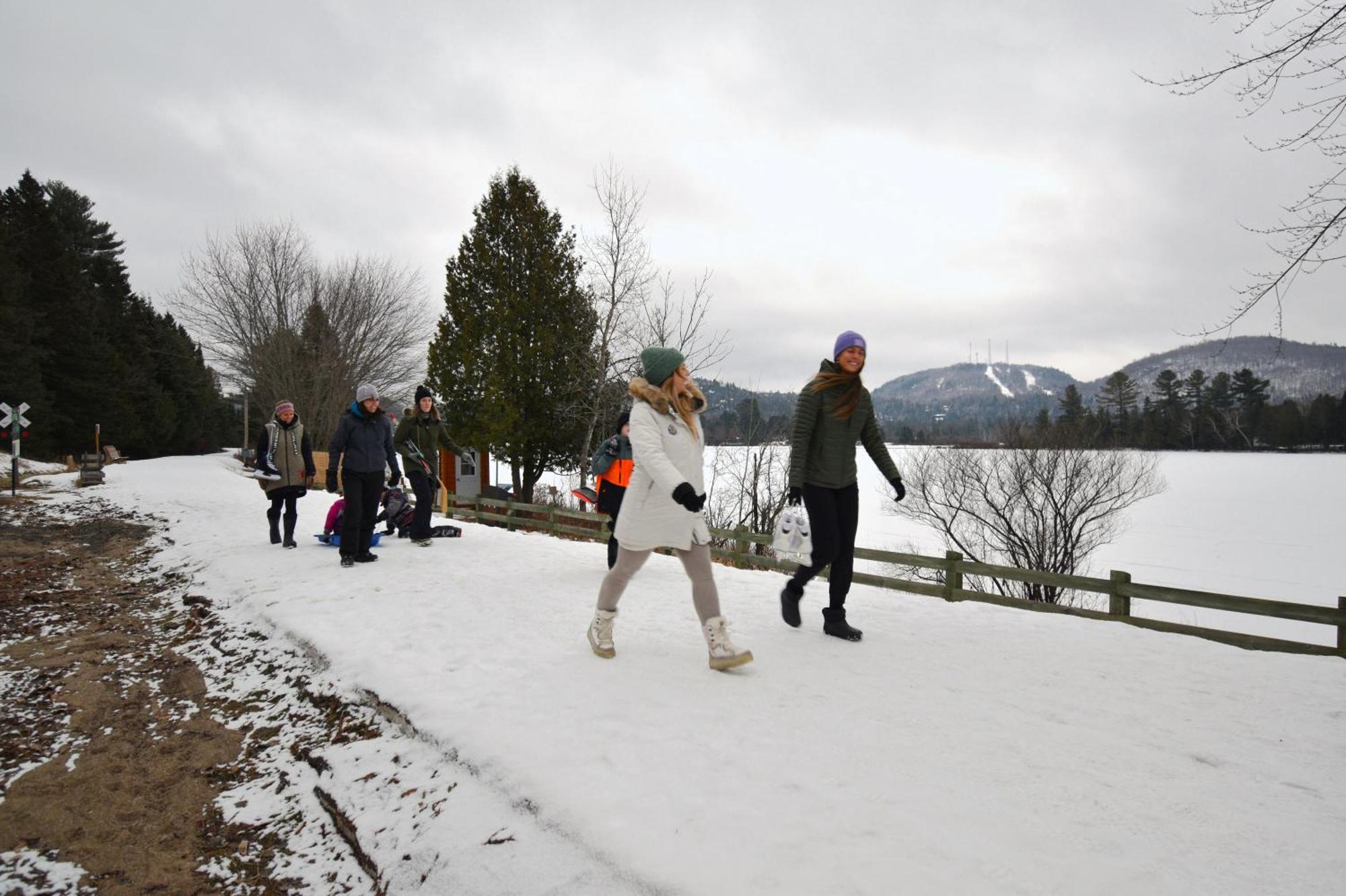 Le Partage Lodge: Destination Plein Air Et Sociale Val-Morin Extérieur photo